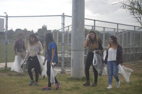 Seniors Clean Up Lake Balboa Park!