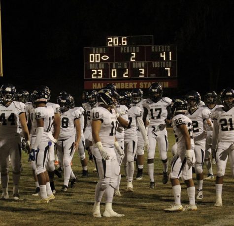 BCCHS Varsity Football Wins League, Faces Garfield in Playoffs