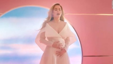 Katy Perry Reveals Pregnancy in New Music Video