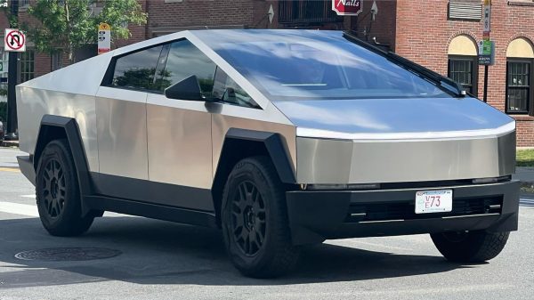 The Controversy Behind the Tesla Cybertruck’s Innovative Design