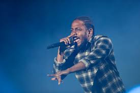 Kendrick Lamar singing at the Grammys in 2017.| (Image: Flickr FIB Benicassim | Iñaki Espejo-Saavedra)|