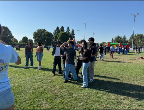 Link Crew Sponsors Successful Freshman Tailgate Event on Ramirez Field