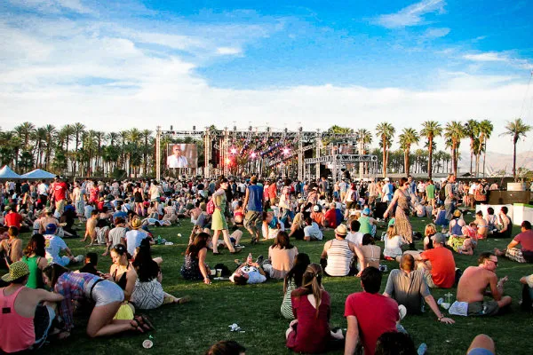 Visitors enjoying a performance at Coachella in 2024. (image: Creative Commons)