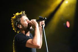 J Cole performing in New York City.
(image: Creative Commons)